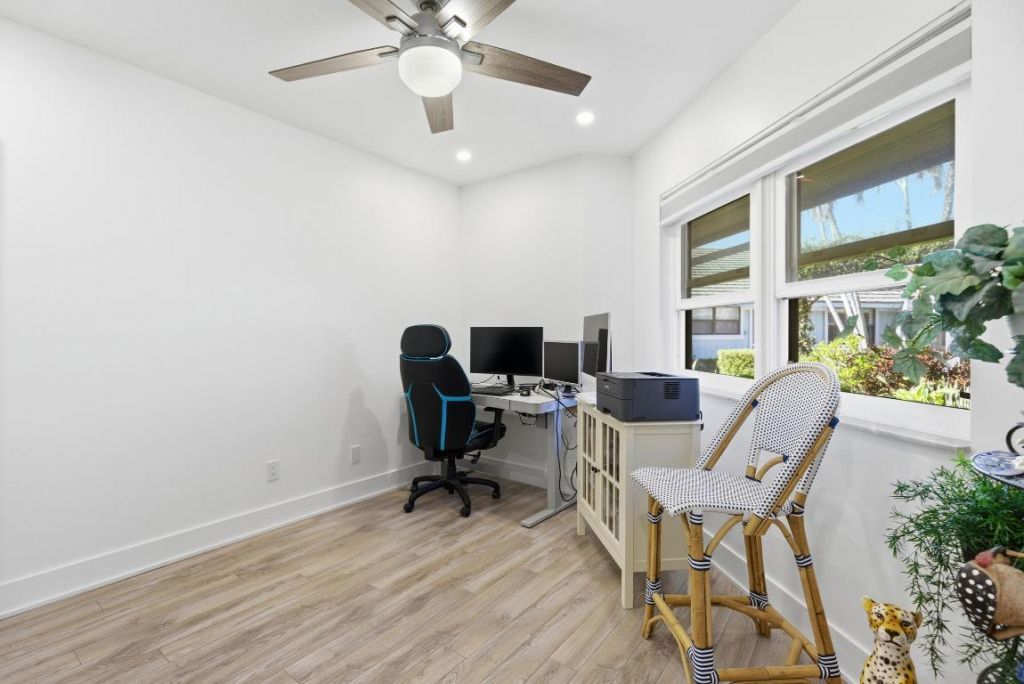 1127 E Seminole Avenue, Unit 24b, Jupiter, FL 33477 Photo