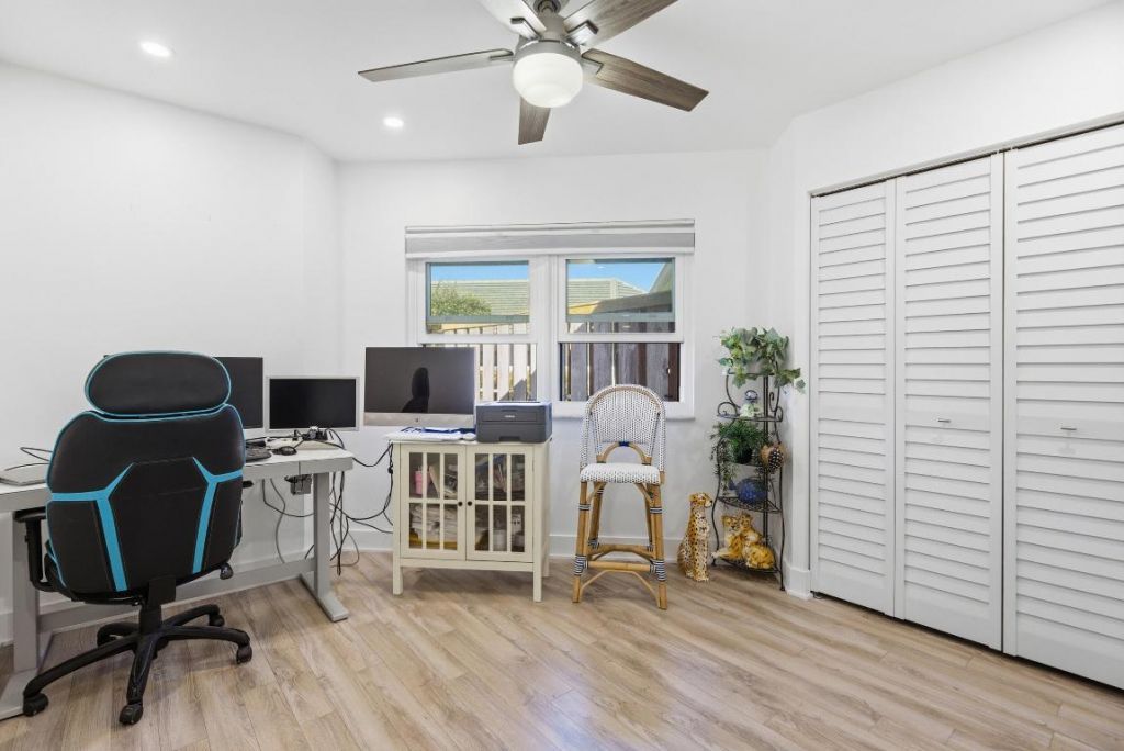 1127 E Seminole Avenue, Unit 24b, Jupiter, FL 33477 Photo