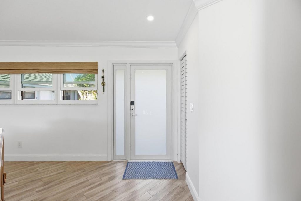 1127 E Seminole Avenue, Unit 24b, Jupiter, FL 33477 Photo