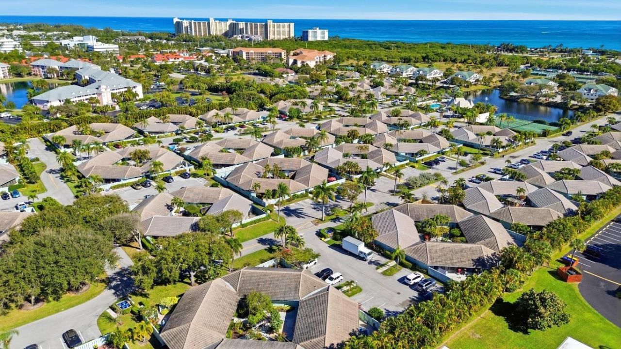 1127 E Seminole Avenue, Unit 24b, Jupiter, FL 33477 Photo