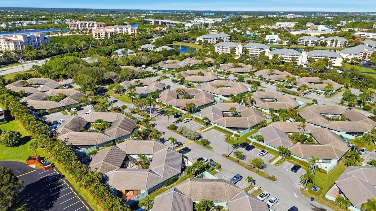 1127 E Seminole Avenue, Unit 24b, Jupiter, FL 33477 Photo