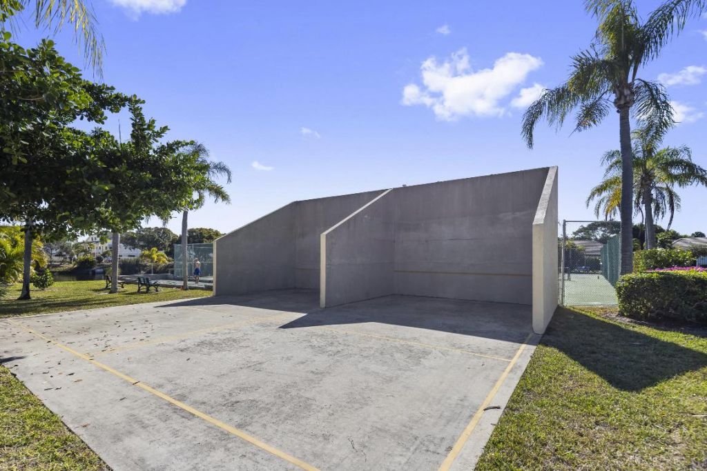 1127 E Seminole Avenue, Unit 24b, Jupiter, FL 33477 Photo