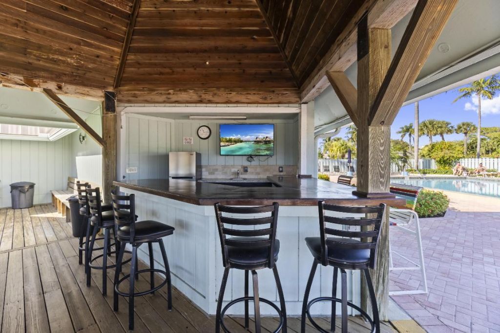 1127 E Seminole Avenue, Unit 24b, Jupiter, FL 33477 Photo