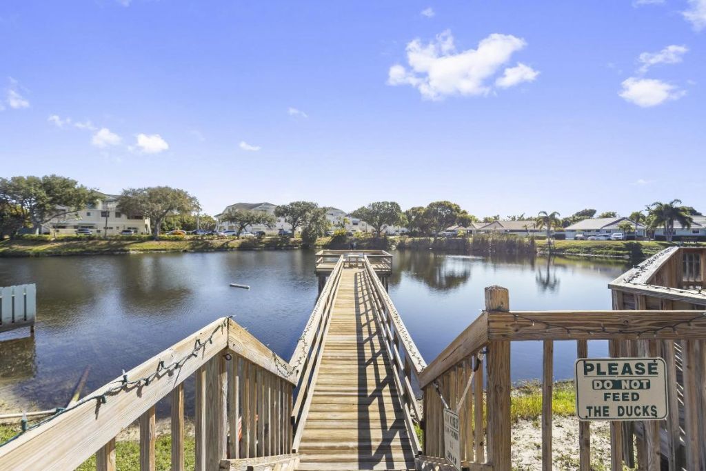 1127 E Seminole Avenue, Unit 24b, Jupiter, FL 33477 Photo