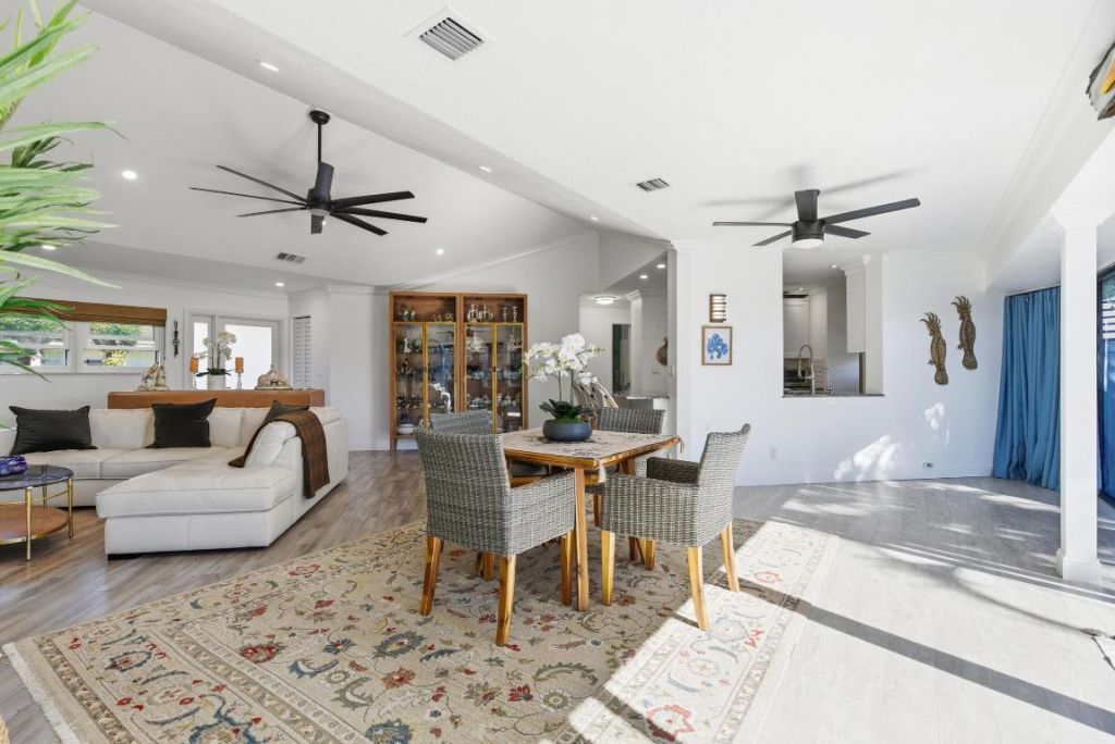 1127 E Seminole Avenue, Unit 24b, Jupiter, FL 33477 Photo