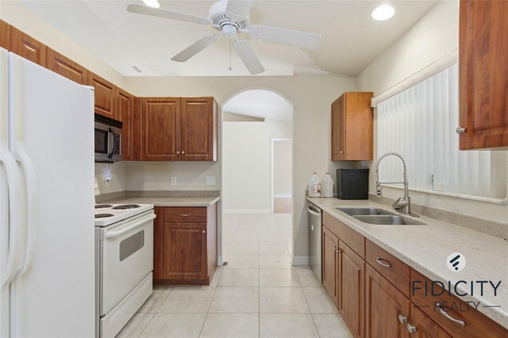 1322 NE Van Loon Lane, Cape Coral, FL 33909 Photo