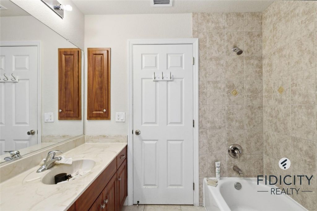 1322 NE Van Loon Lane, Cape Coral, FL 33909 Photo