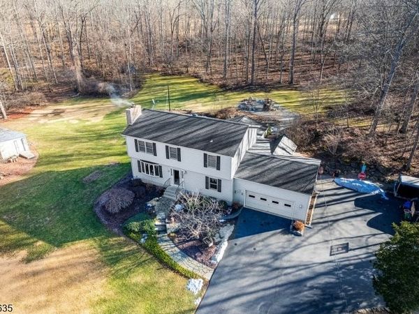 37 Ward Rd, Hardwick, NJ 07825