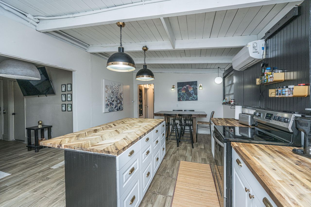 1986 Raina Street Photo 12