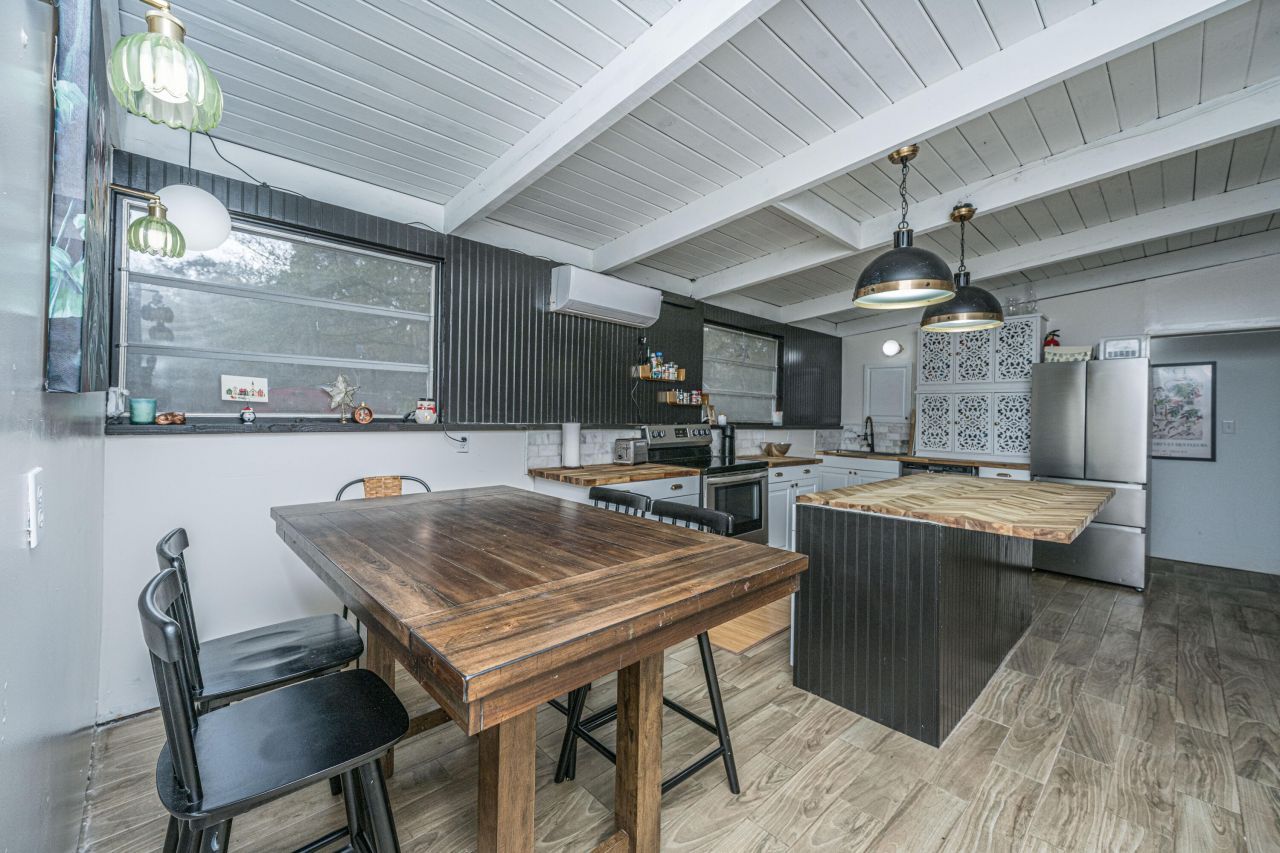 1986 Raina Street Photo 13