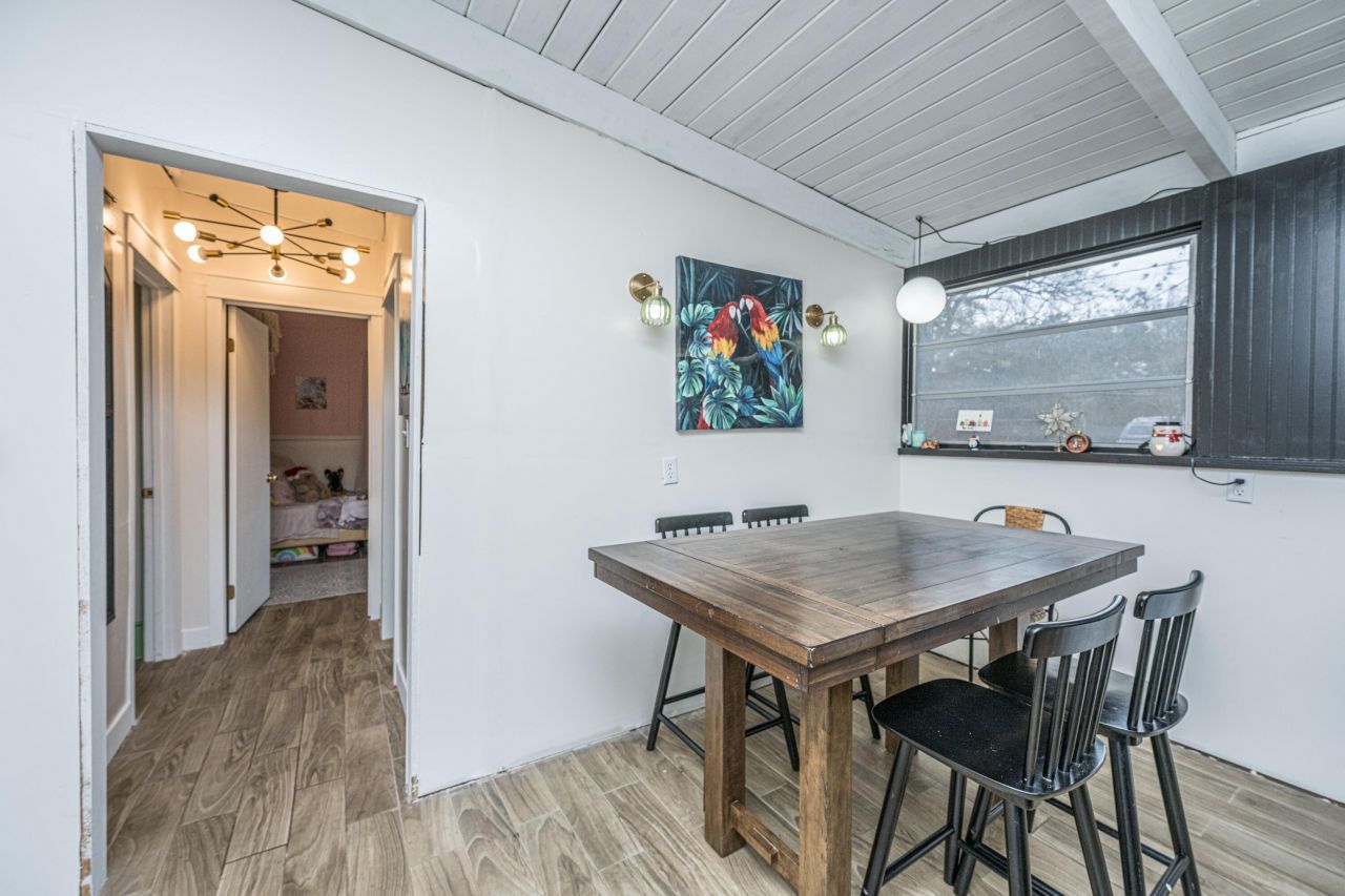 1986 Raina Street Photo 14