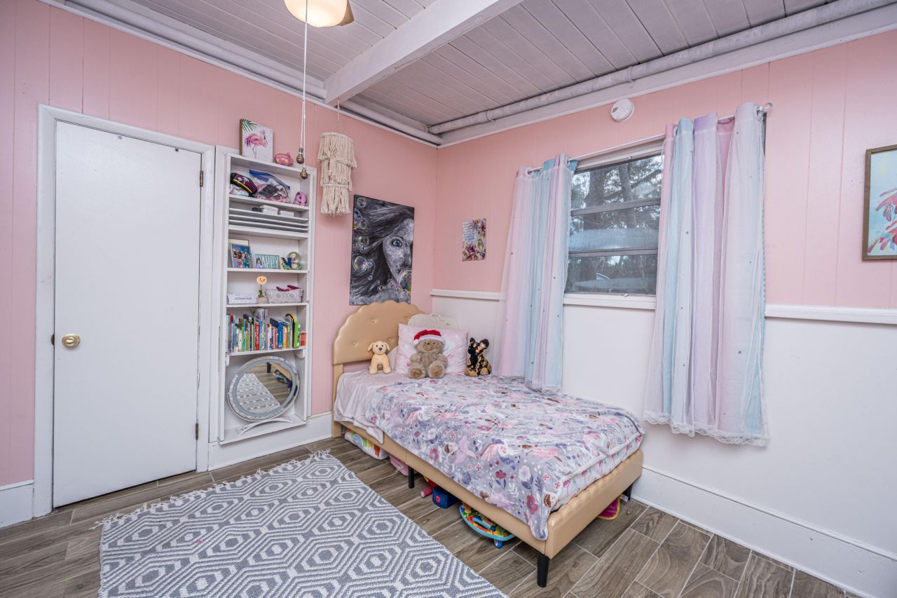 1986 Raina Street Photo 18