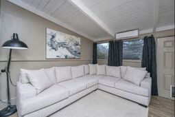 1986 Raina Street photo 4