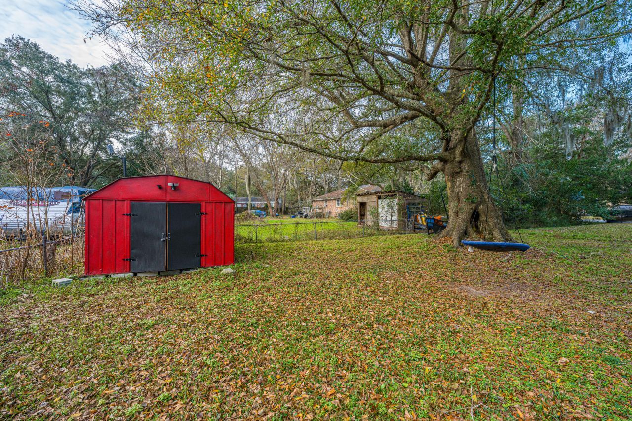 1986 Raina Street Photo 30