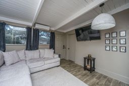 1986 Raina Street photo 4