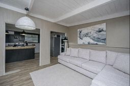 1986 Raina Street photo 4