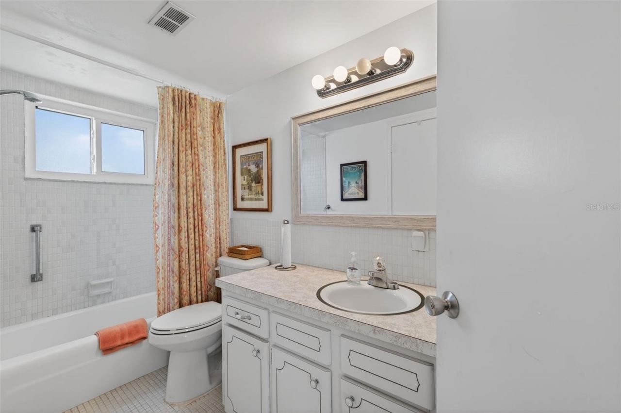 1200 N Shore Drive Ne, Unit 201 furnis, Saint Petersburg, FL 33701 Photo