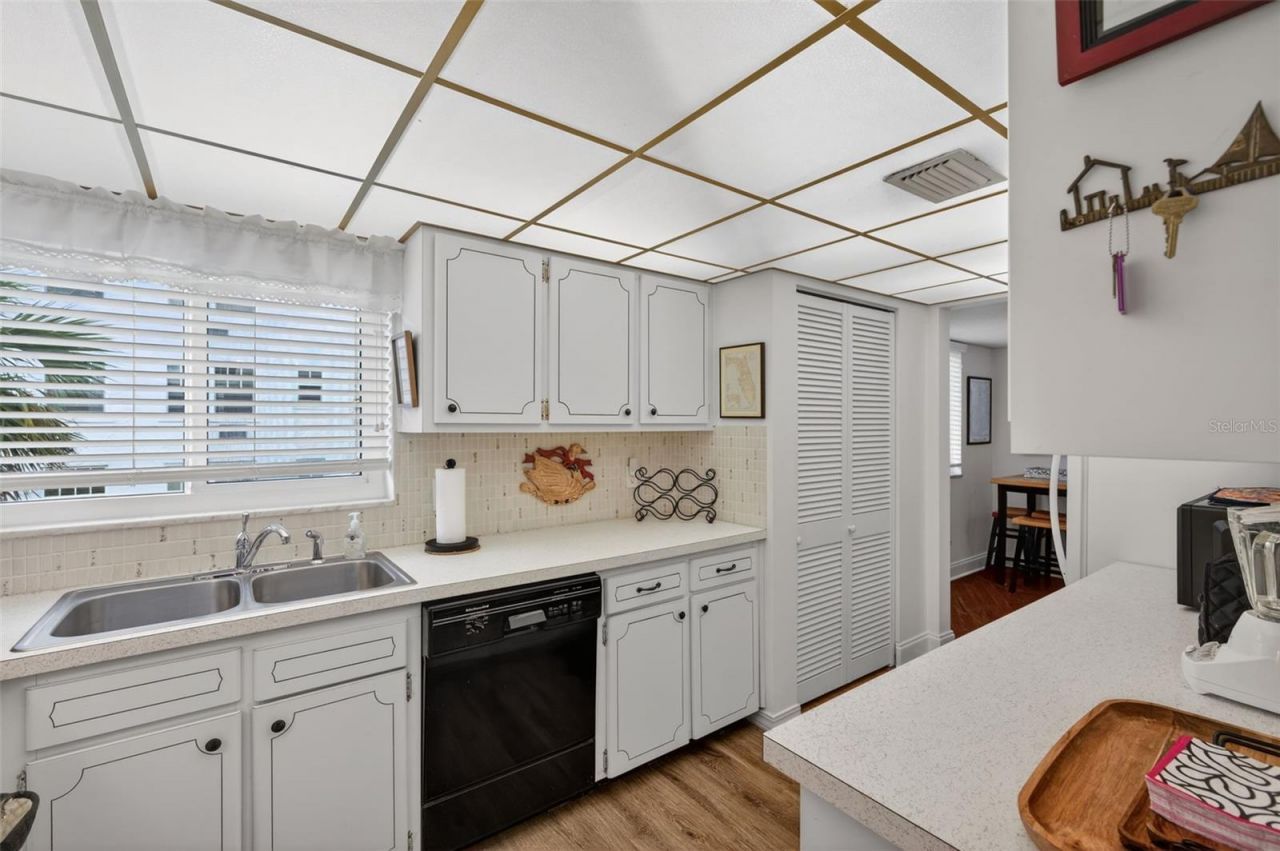 1200 N Shore Drive Ne, Unit 201 furnis, Saint Petersburg, FL 33701 Photo