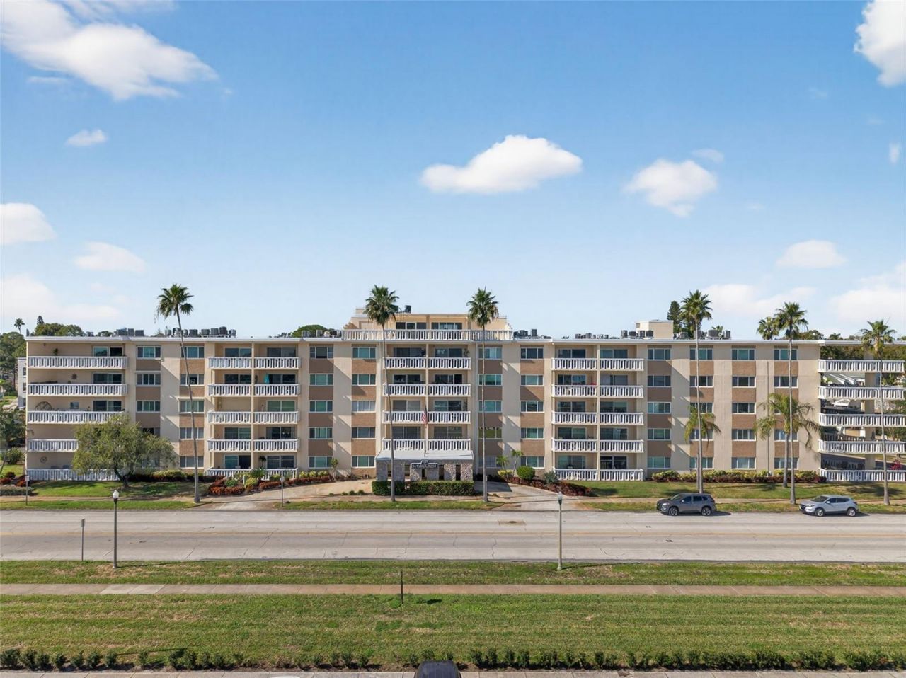 1200 N Shore Drive Ne, Unit 201 furnis, Saint Petersburg, FL 33701 Photo