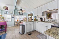 613 5th Ave. S photo 4