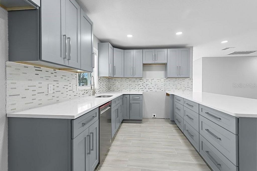 4823 Kathy Jo Terrace, Orlando, FL 32808 Photo