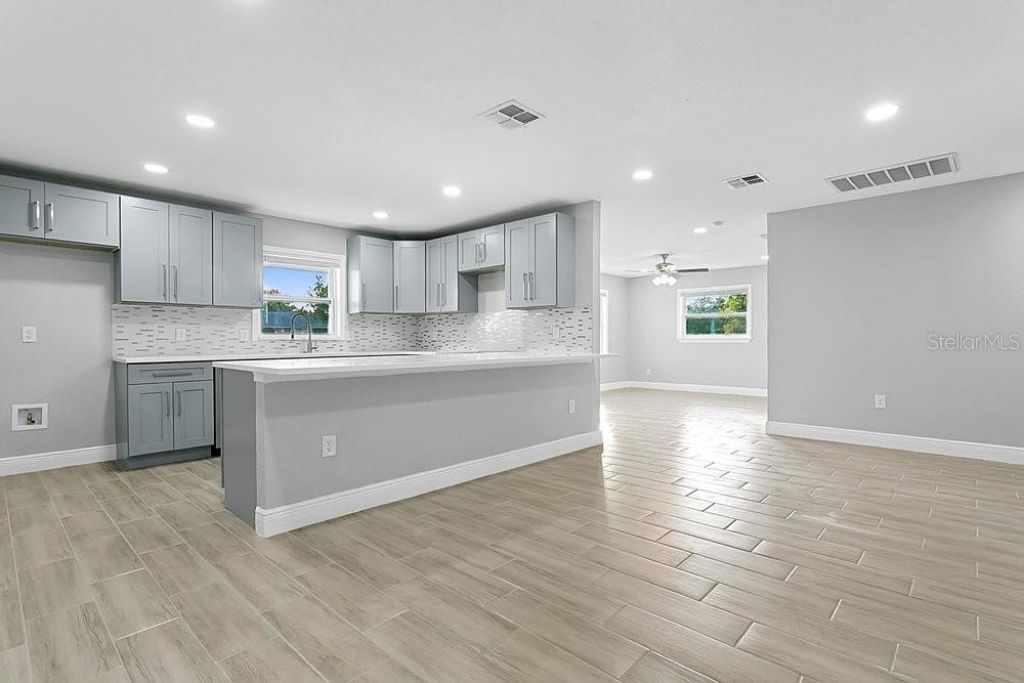 4823 Kathy Jo Terrace, Orlando, FL 32808 Photo