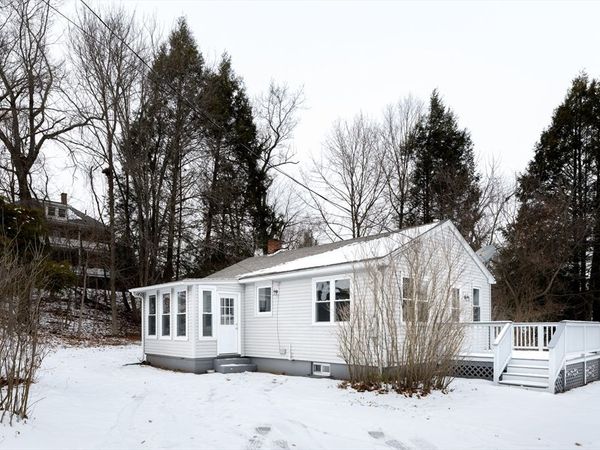 201 West St, Ware, MA 01082