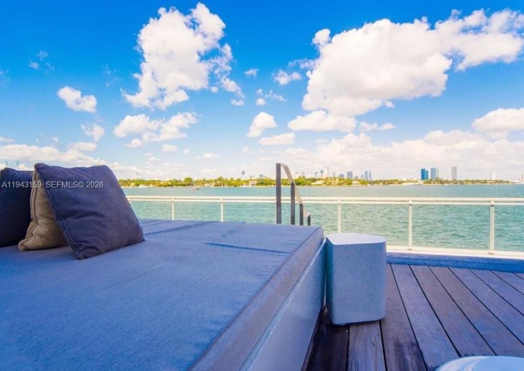 1100 West Ave, Unit 721, Miami Beach, FL 33139 Photo