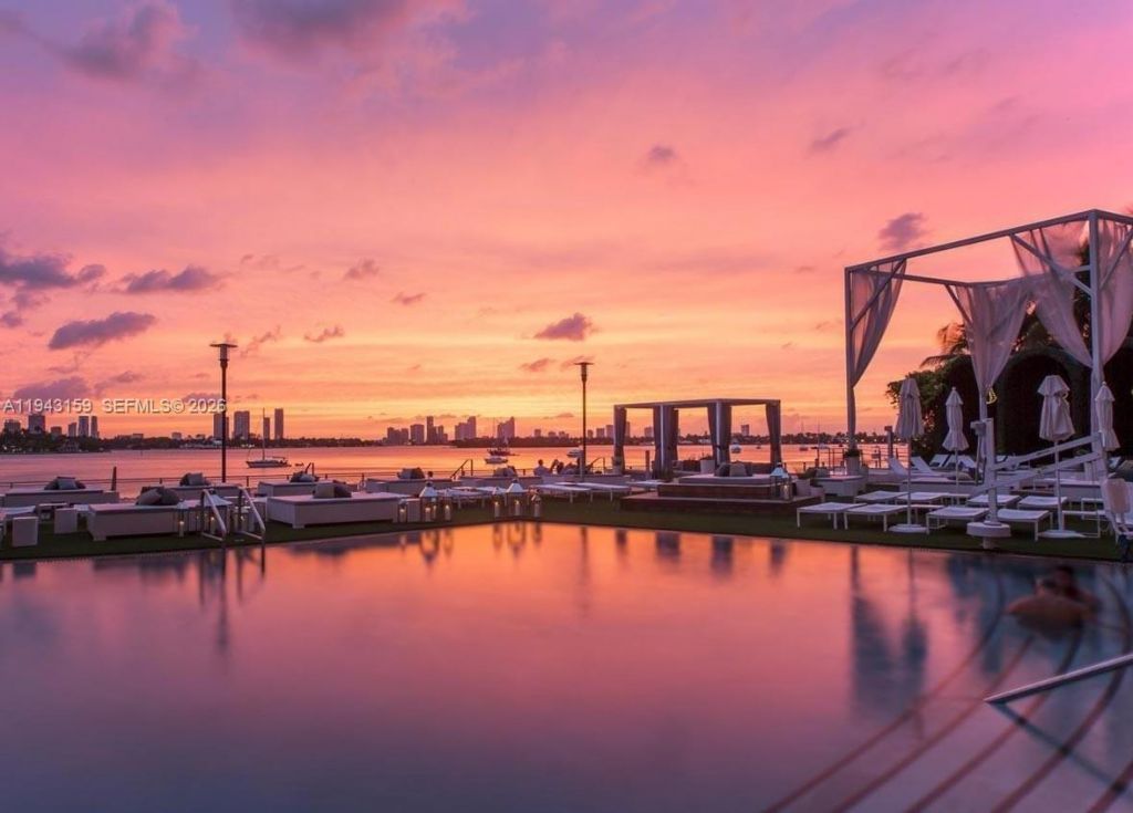 1100 West Ave, Unit 721, Miami Beach, FL 33139 Photo