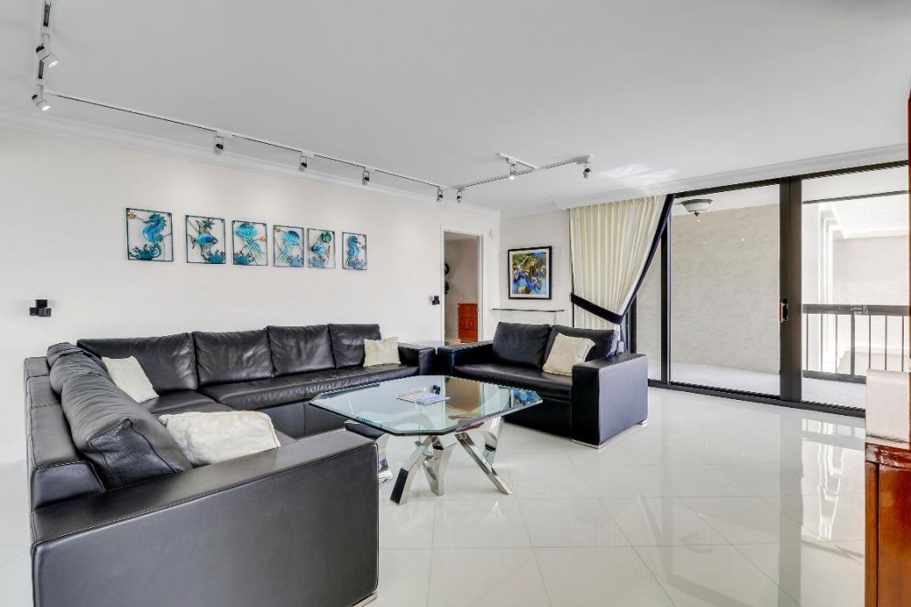5380 N Ocean Drive, Unit 20b, Singer Island, FL 33404 Photo