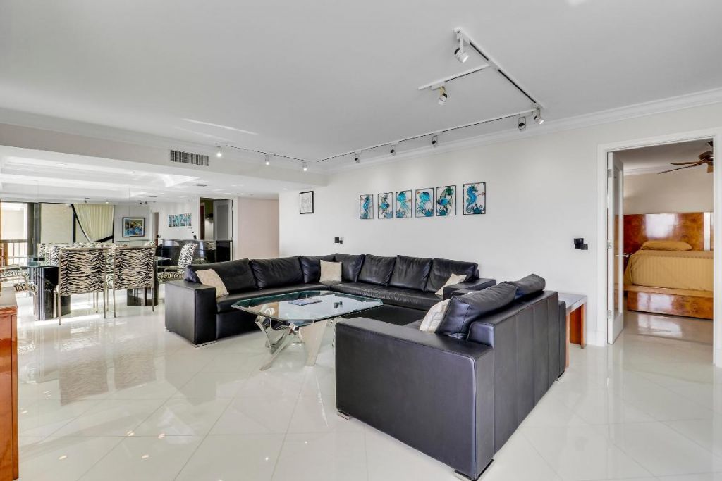 5380 N Ocean Drive, Unit 20b, Singer Island, FL 33404 Photo