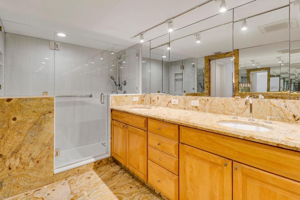 5380 N Ocean Drive, Unit 20b, Singer Island, FL 33404 Photo