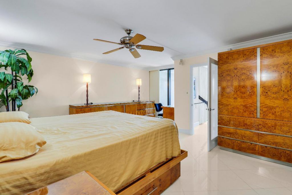 5380 N Ocean Drive, Unit 20b, Singer Island, FL 33404 Photo