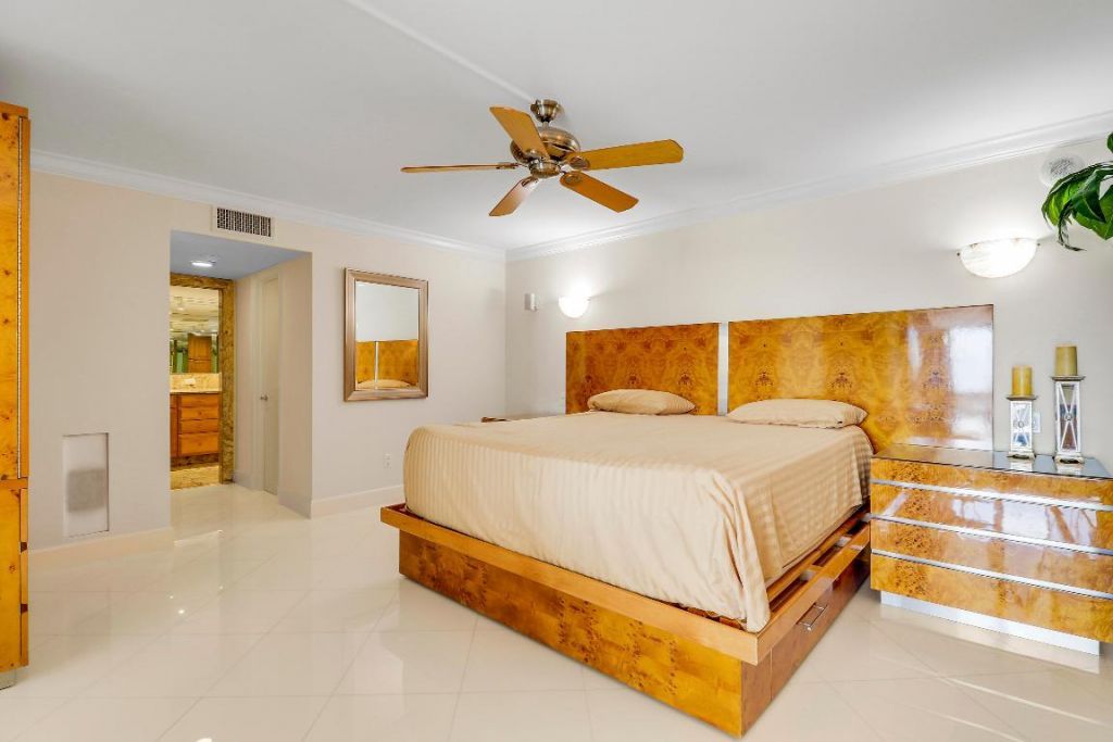 5380 N Ocean Drive, Unit 20b, Singer Island, FL 33404 Photo