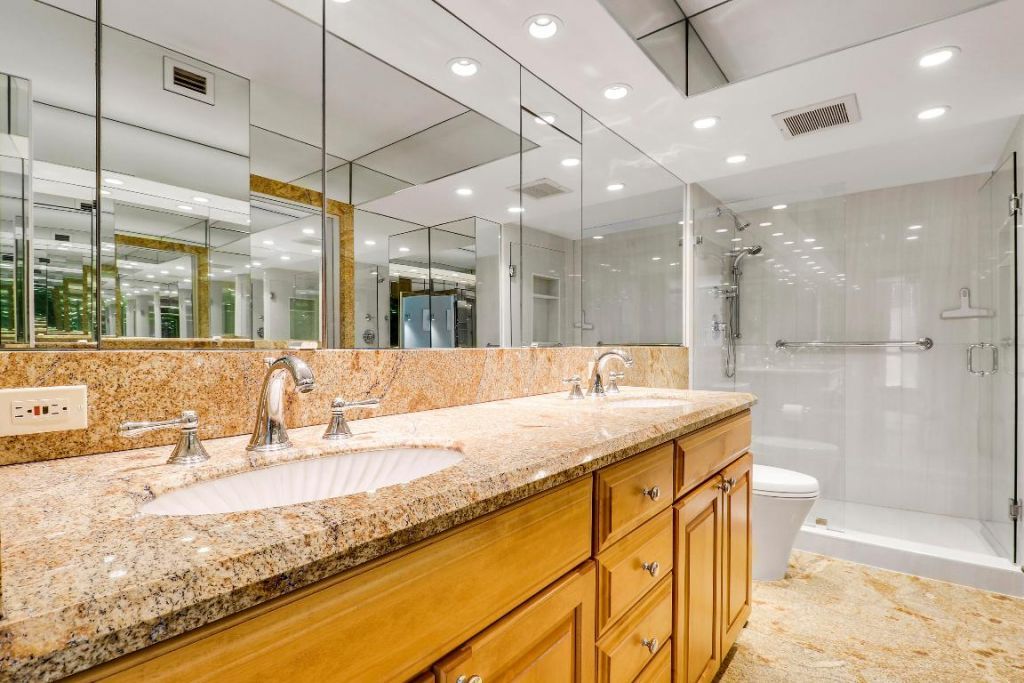 5380 N Ocean Drive, Unit 20b, Singer Island, FL 33404 Photo