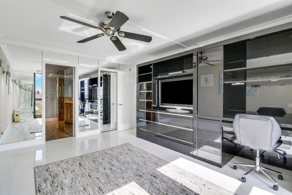 5380 N Ocean Drive, Unit 20b, Singer Island, FL 33404 Photo