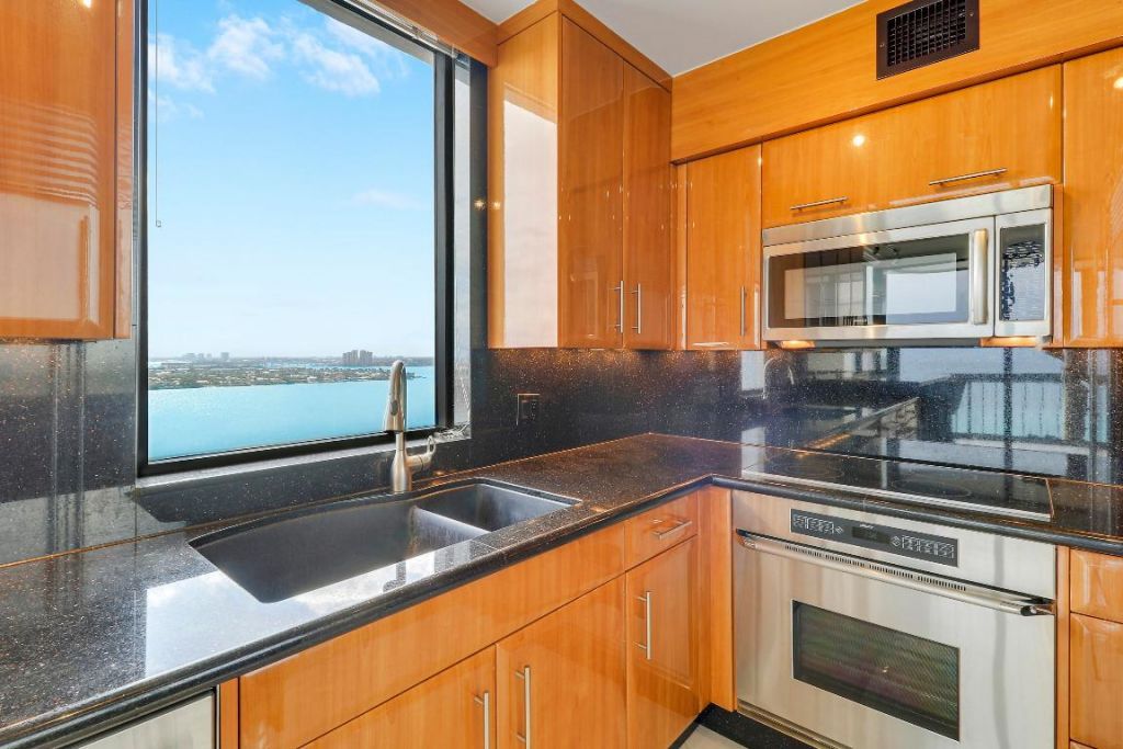 5380 N Ocean Drive, Unit 20b, Singer Island, FL 33404 Photo