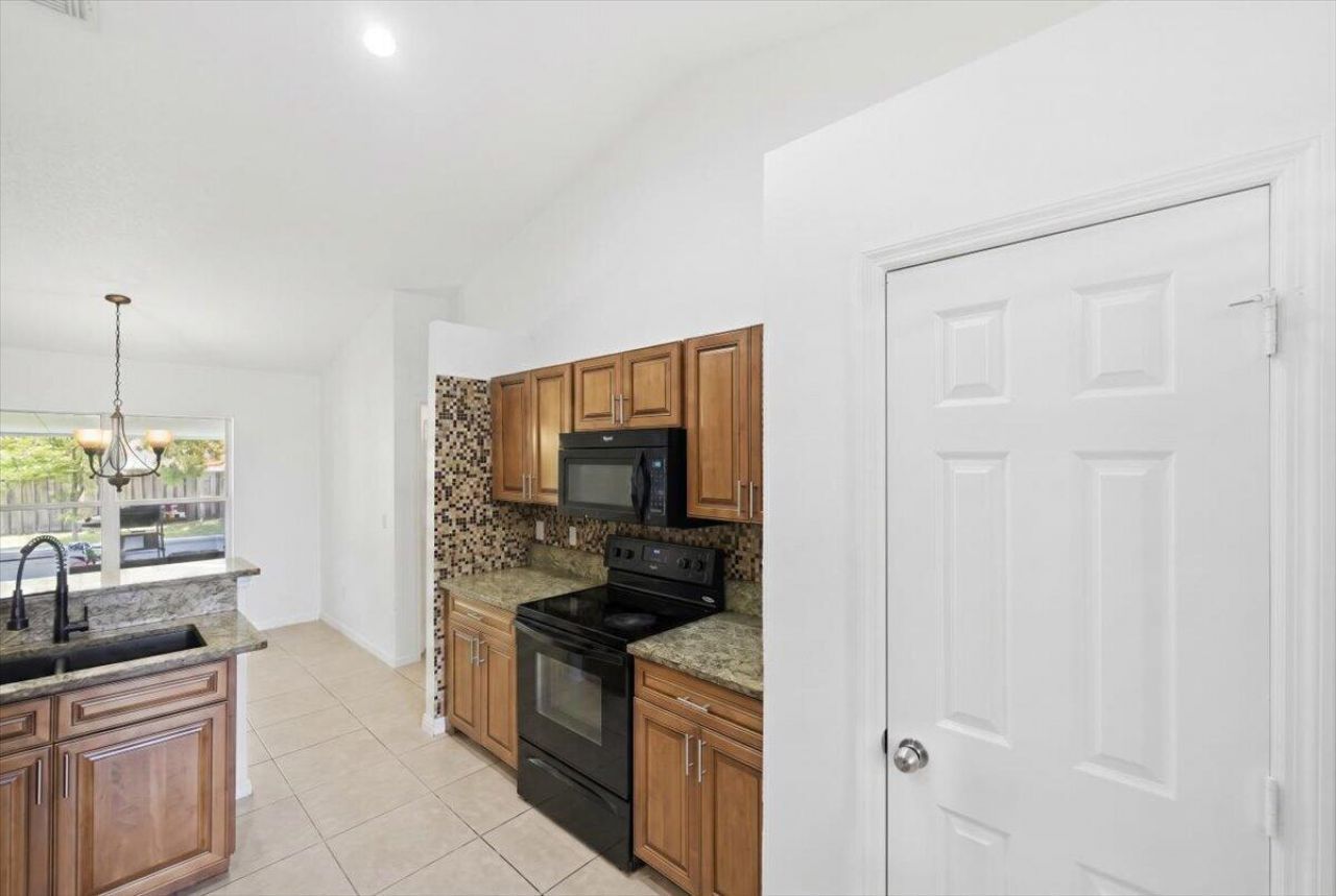 1218 SW Melrose Avenue, Port Saint Lucie, FL 34953 Photo