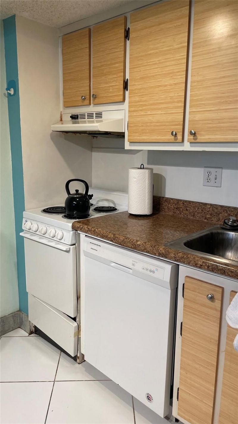 209 N Fort Lauderdale Beach Boulevard, Unit 3D, Fort Lauderdale, FL 33304 Photo