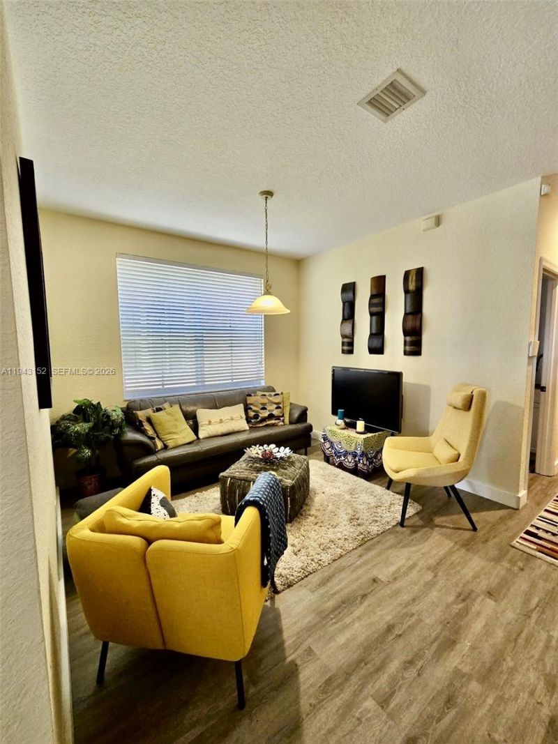 1587 Winterberry Ln, Weston, FL 33327 Photo