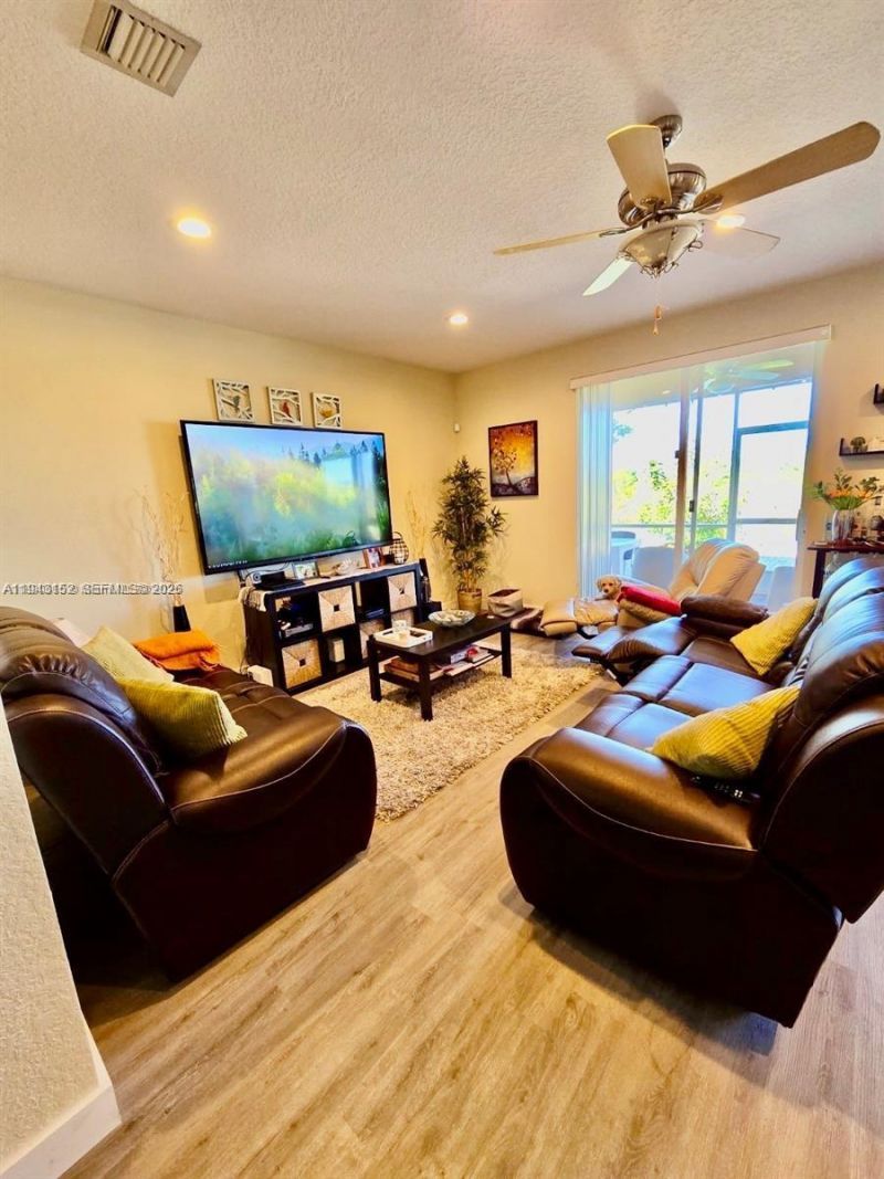 1587 Winterberry Ln, Weston, FL 33327 Photo