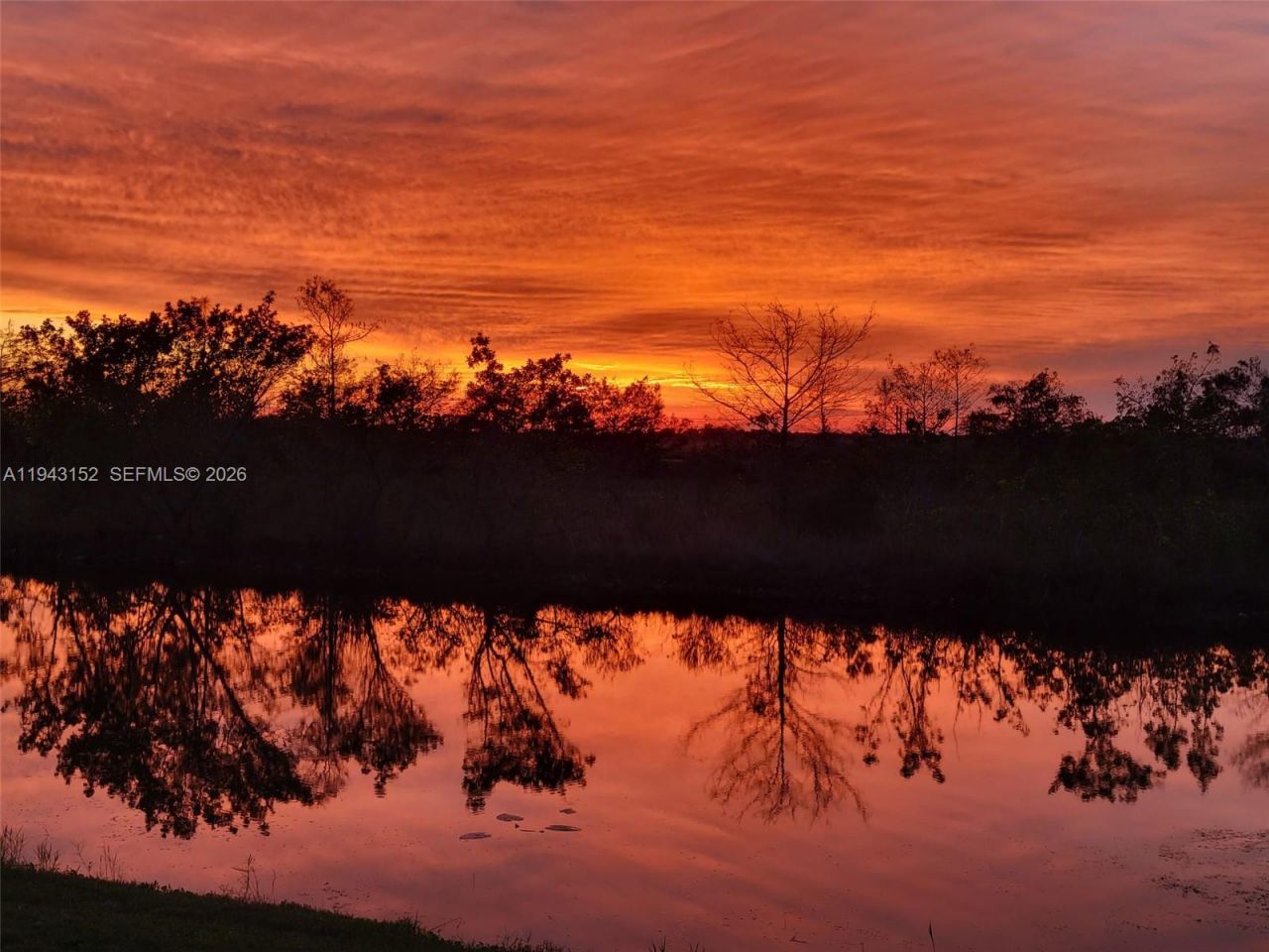 1587 Winterberry Ln, Weston, FL 33327 Photo