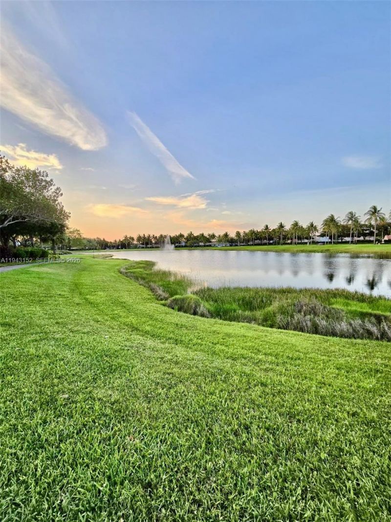 1587 Winterberry Ln, Weston, FL 33327 Photo