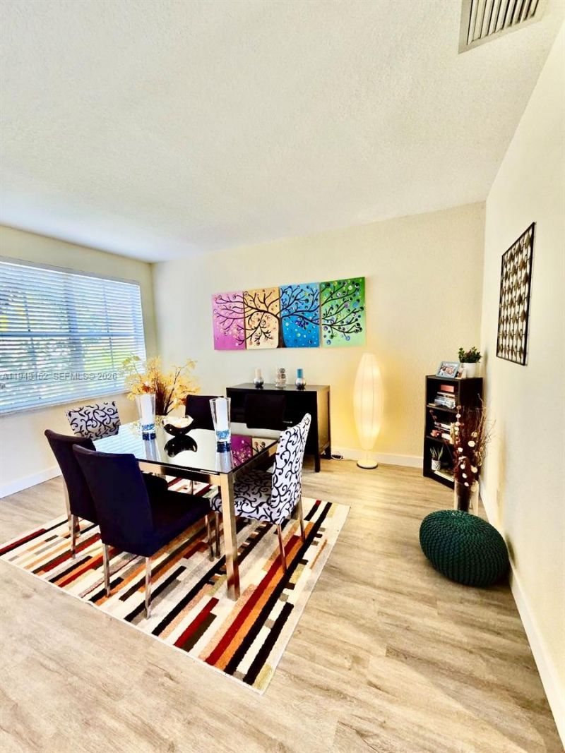 1587 Winterberry Ln, Weston, FL 33327 Photo