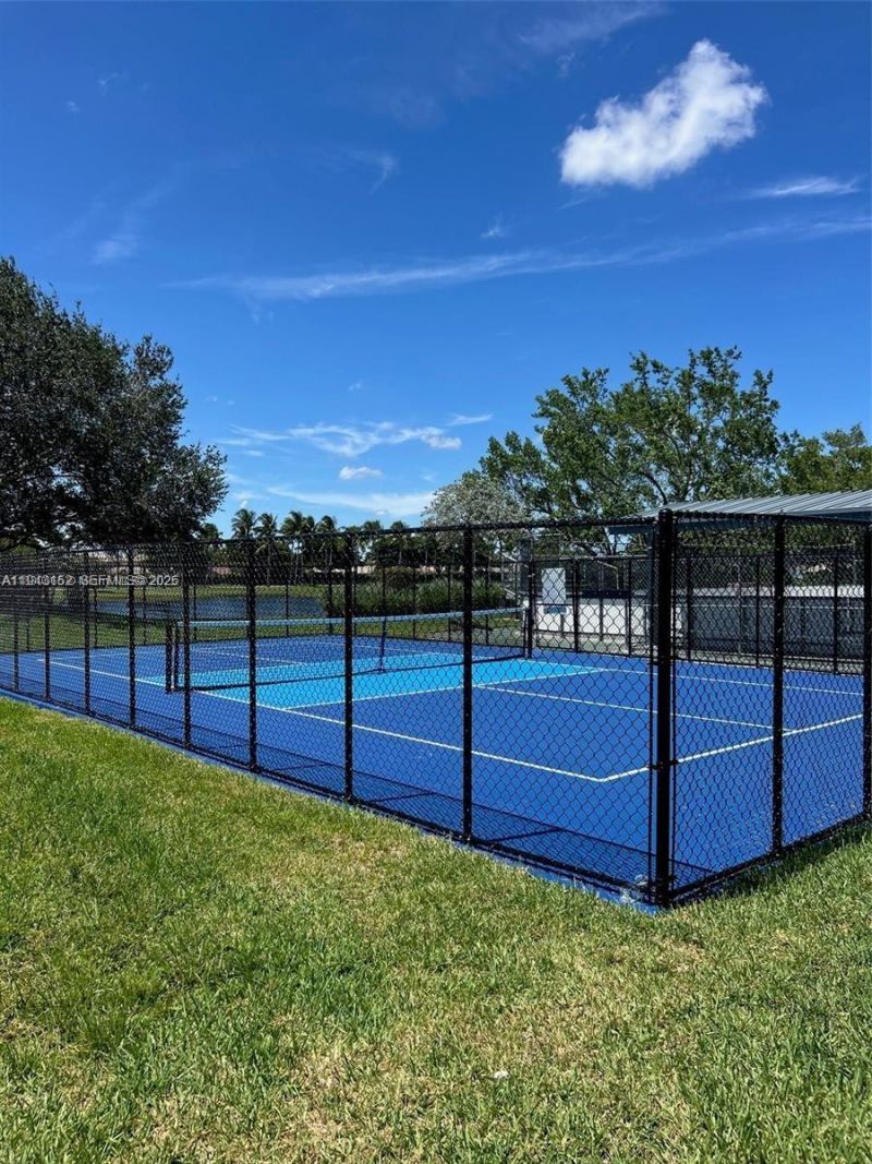 1587 Winterberry Ln, Weston, FL 33327 Photo