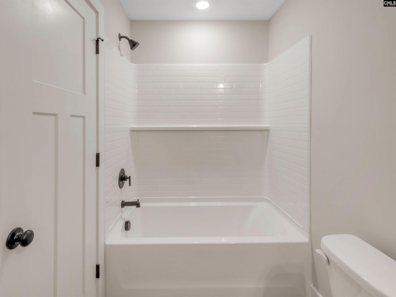 8 Elk Run Court Photo 25