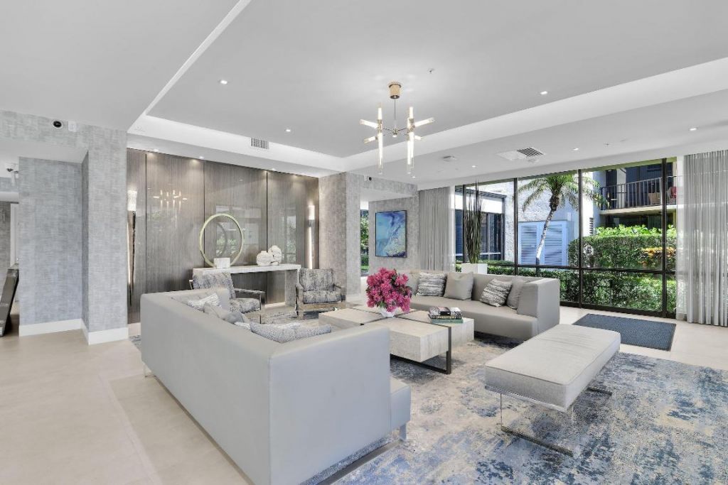 859 Jeffery Street, Unit 810, Boca Raton, FL 33487 Photo