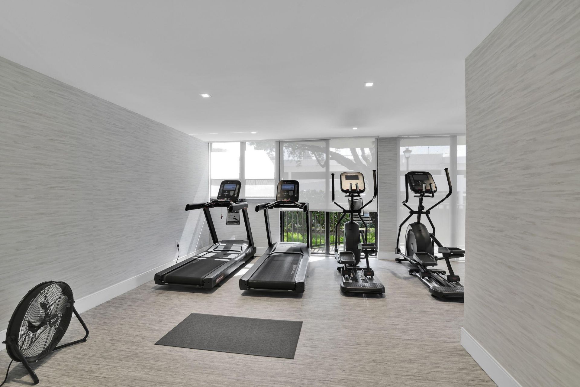 859 Jeffery Street, Unit 810, Boca Raton, FL 33487 Photo