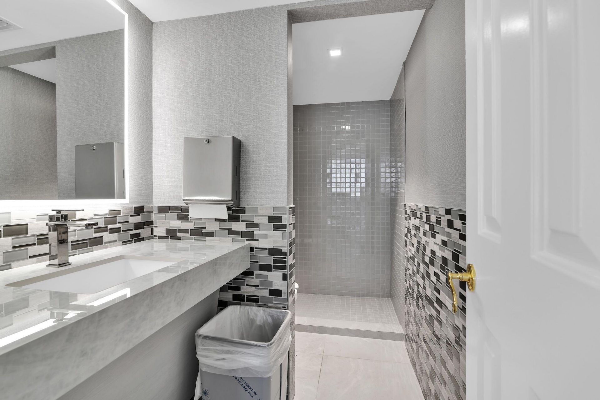 859 Jeffery Street, Unit 810, Boca Raton, FL 33487 Photo