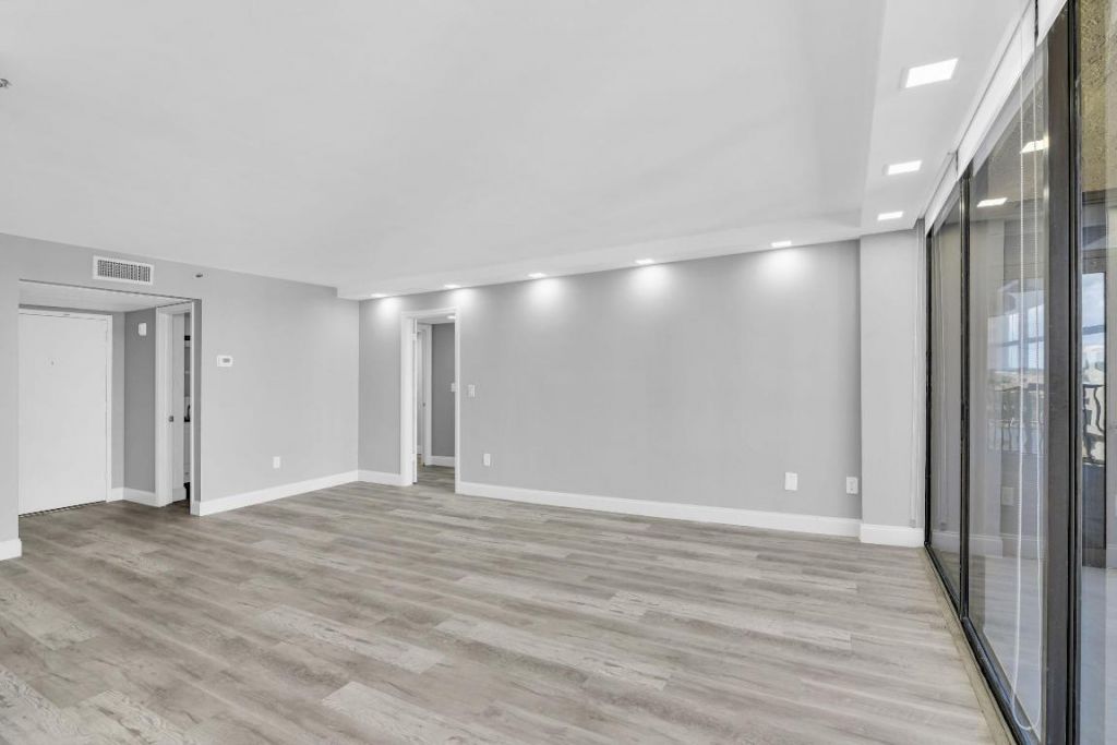 859 Jeffery Street, Unit 810, Boca Raton, FL 33487 Photo